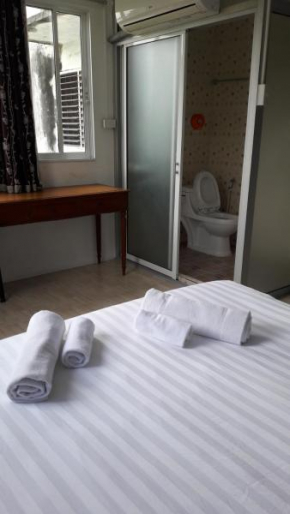 Отель Nong Guest House  Паттайя